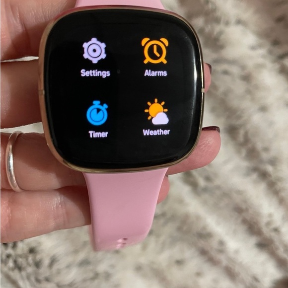 Fitbit sense smartwatch - Picture 4 of 4